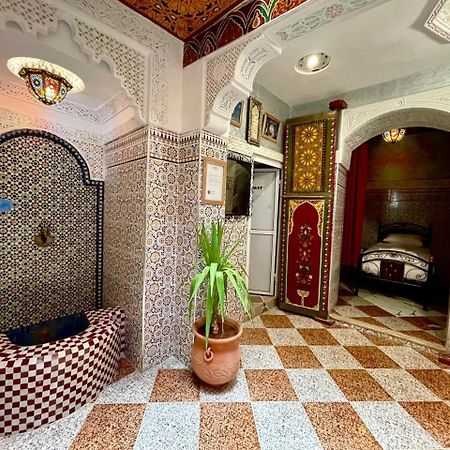 Downtown Hostel Фес Экстерьер фото