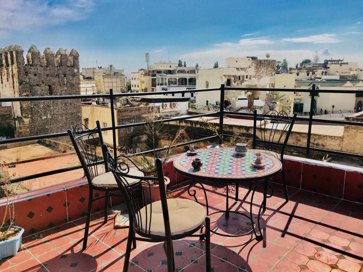 Downtown Hostel Фес Экстерьер фото