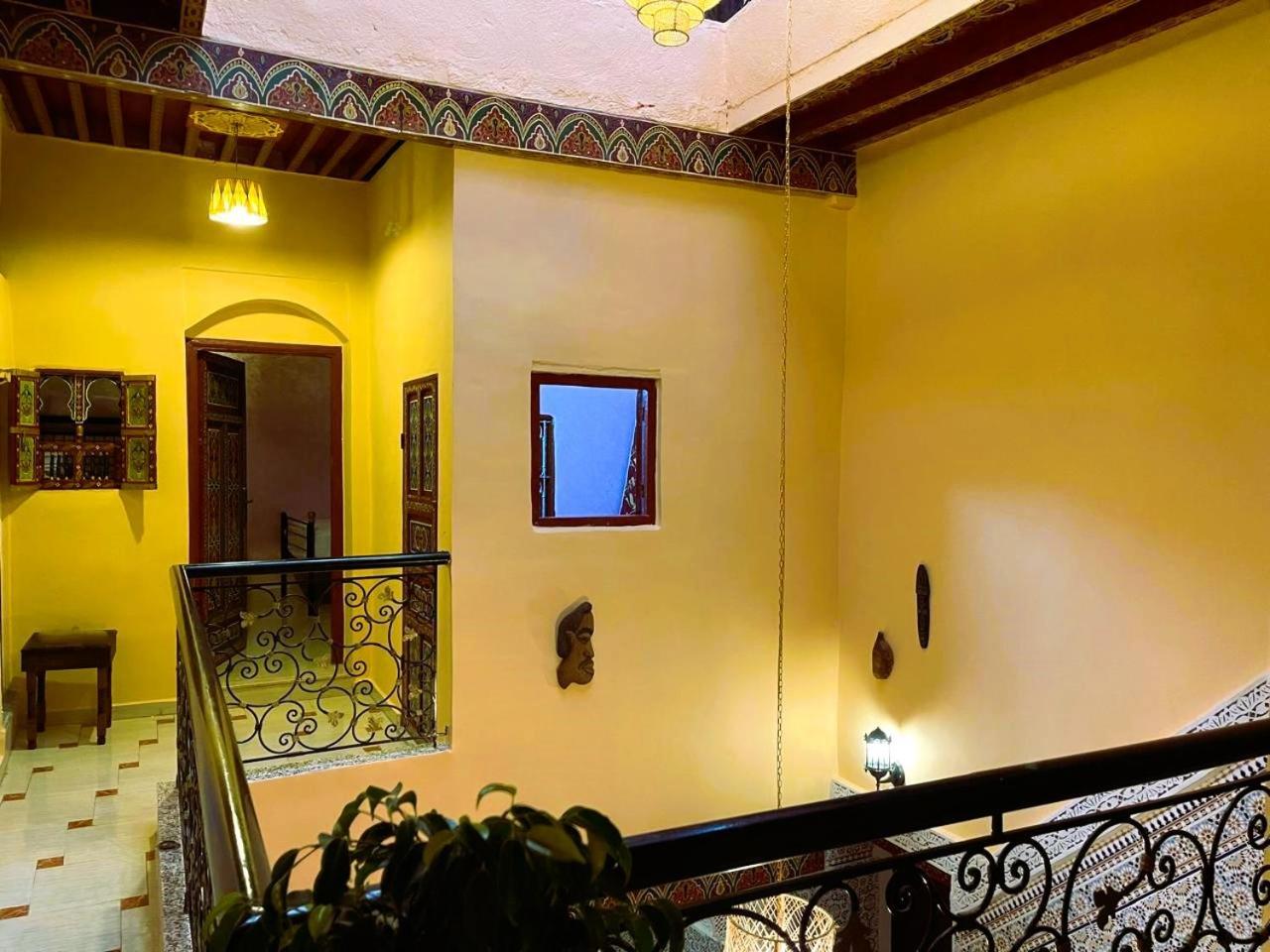 Downtown Hostel Фес Экстерьер фото